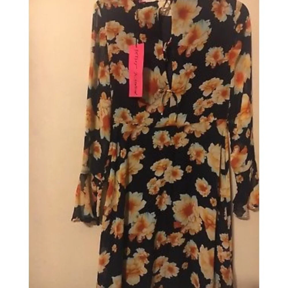 NWT Betsey Johnson Sz 2 Silky Dress - Picture 7 of 11